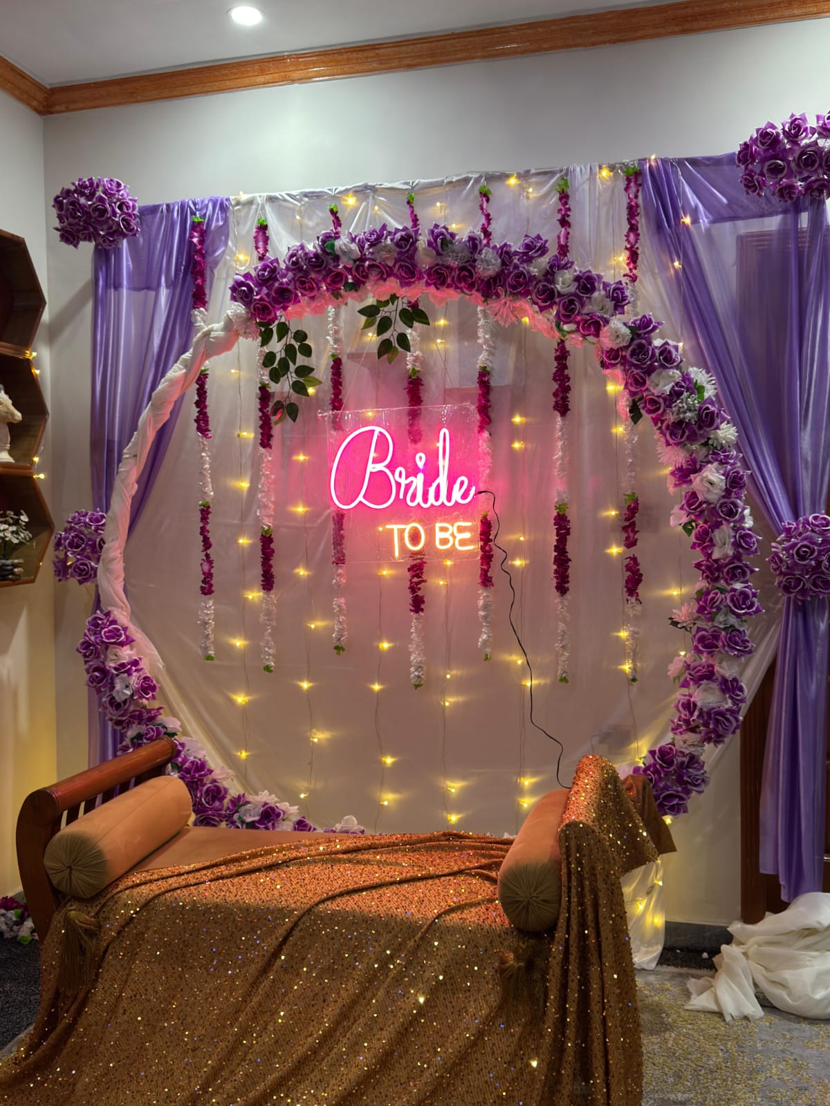 bride-to-be-floral-room-decoration